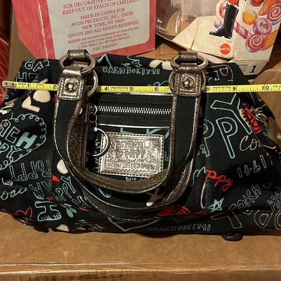 Coach Poppy Graffiti Glam Heart Tote - Picture 8 of 10